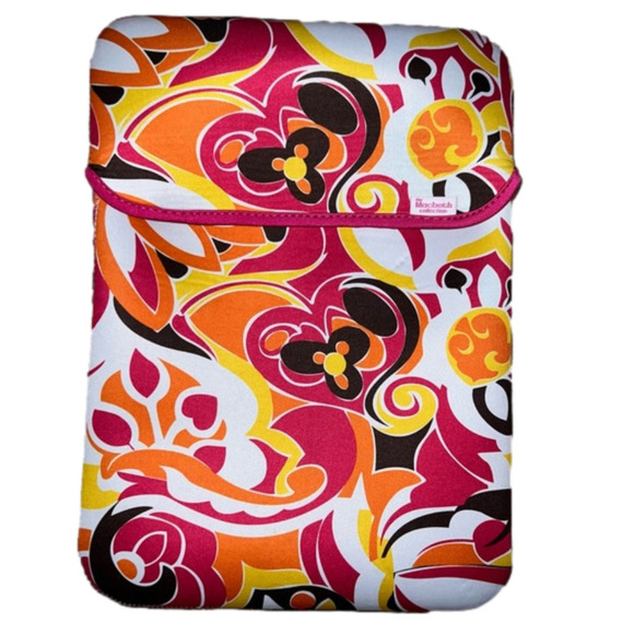 THE Macbeth Collection Reversible Print
 Neoprene Laptop case. Floral 1960s - Picture 3 of 5